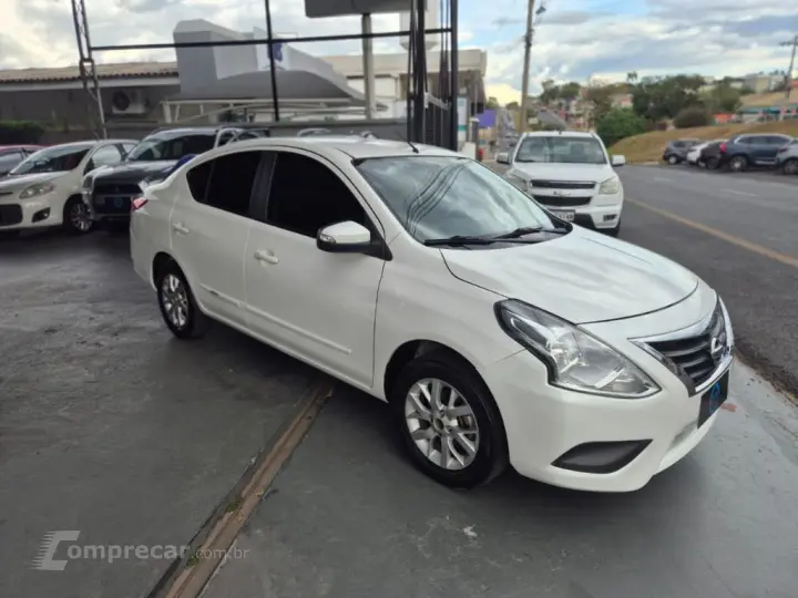 VERSA SV 1.6 16V FlexStart 4p Aut.