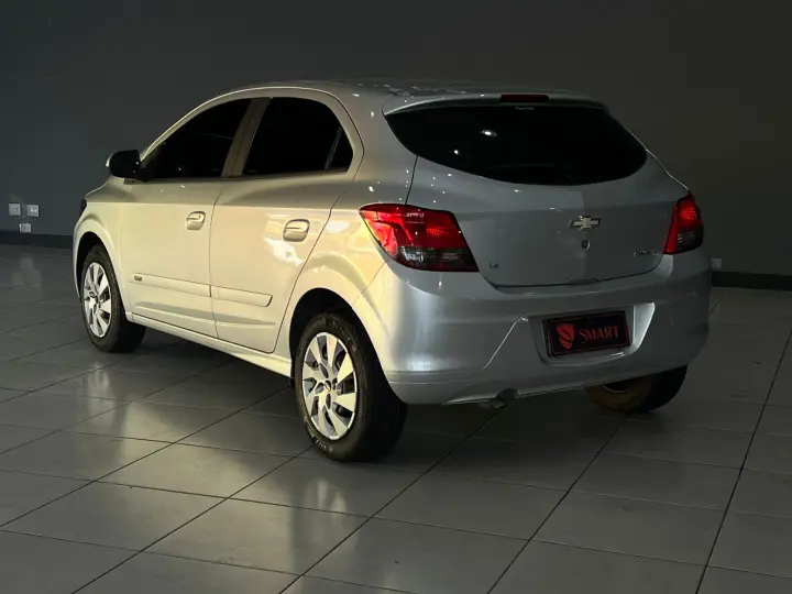 Onix 1.4 LT SPE/4