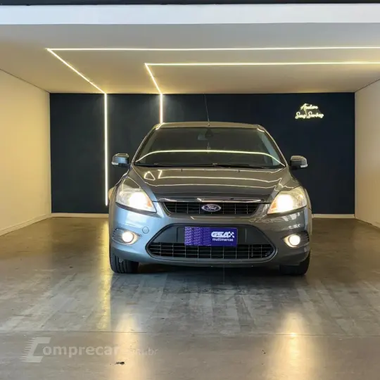Focus Sedan 2.0 16V/2.0 16V Flex 4p Aut.