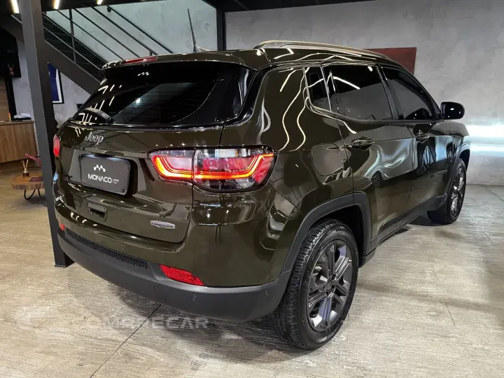 Compass 1.3 16V 4P FLEX LONGITUDE 80 ANOS T270 TURBO AUTOMÁT