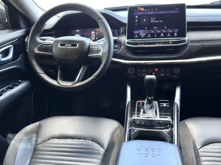 COMMANDER 1.3 T270 TURBO FLEX LIMITED AT6