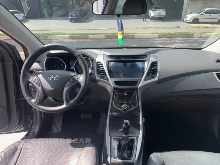 Hyundai Elantra GLS 2.0 16V Flex Aut. 2015