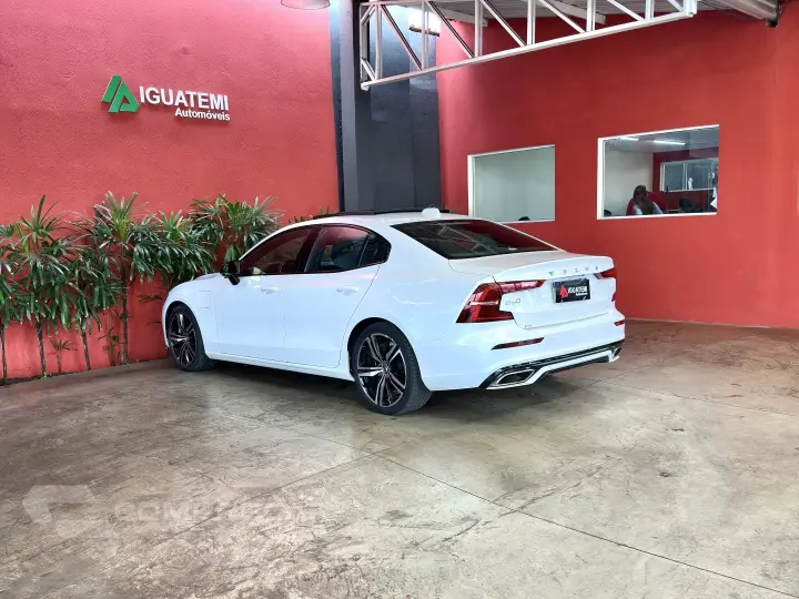 S60 2.0 T8 R-DESIGN HÍBRIDO 4P AUTOMÁTICO