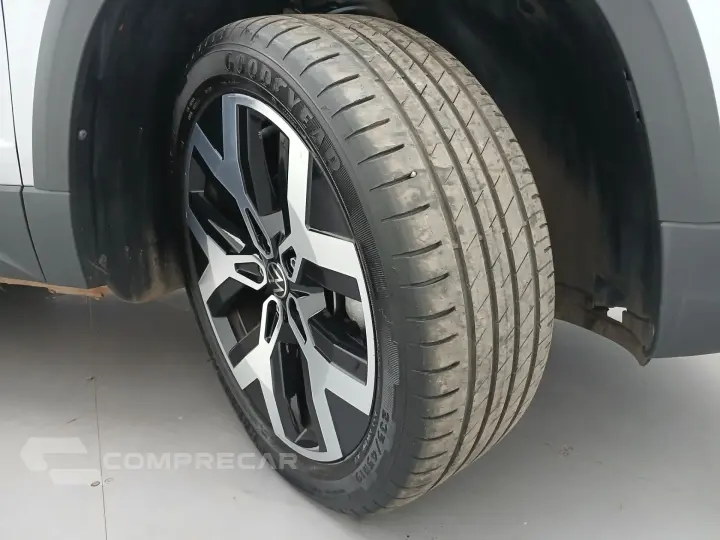 TAOS 1.4 250 TSI TOTAL FLEX HIGHLINE AUTOMÁTICO