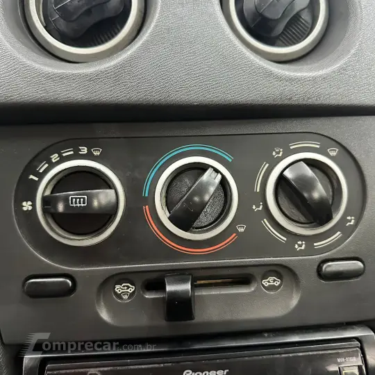 PRISMA  Sed. Maxx/ LT 1.4 8V ECONOF. 4p