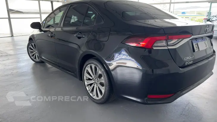 COROLLA 1.8 VVT-I Hybrid Altis
