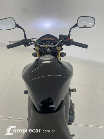 CB 600F - HORNET