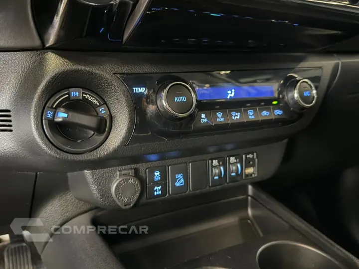 HILUX 2.8 D-4D TURBO DIESEL CD SRX 4X4 AUTOMÁTICO