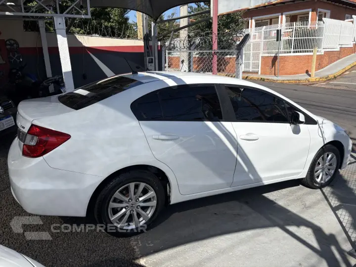 Civic 1.8 16V 4P FLEX LXS AUTOMÁTICO
