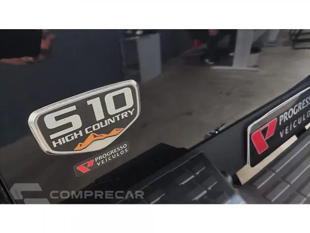 S10 - 2.8 16V TURBO HIGH COUNTRY CD 4X4 AUTOMÁTICO