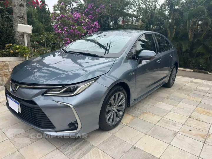 COROLLA 1.8 VVT-I Hybrid Altis