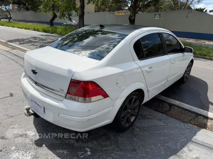 VECTRA 2.0 MPFI Elegance 8V