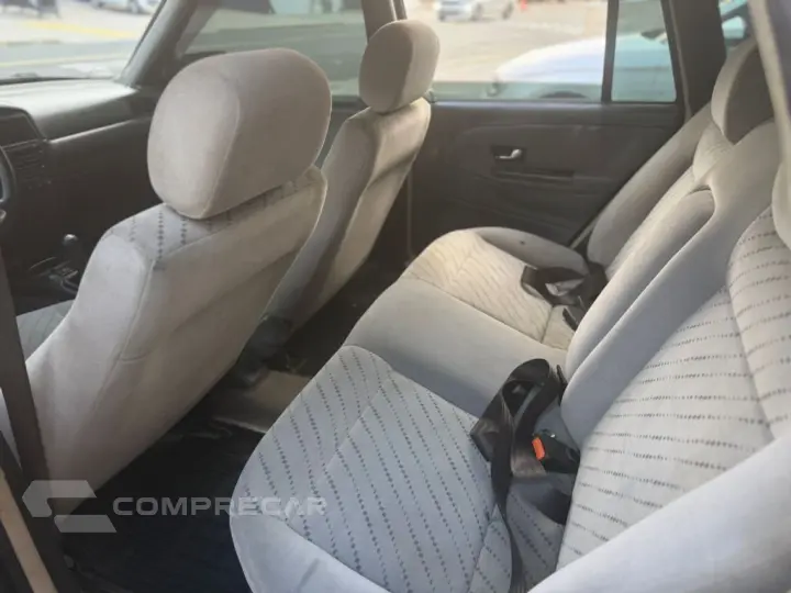 Santana 2.0 Mi 2p e 4p