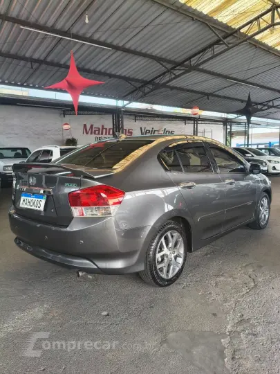 CITY Sedan EX 1.5 Flex 16V 4p Aut.