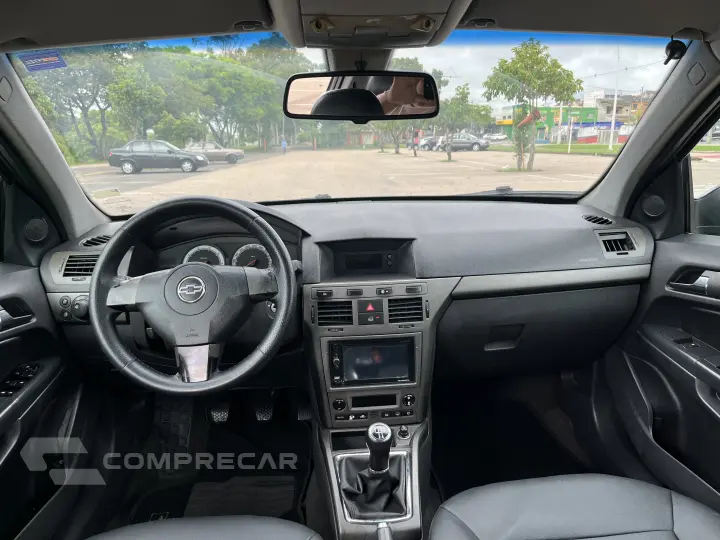 VECTRA 2.0 MPFI GT Hatch 8V