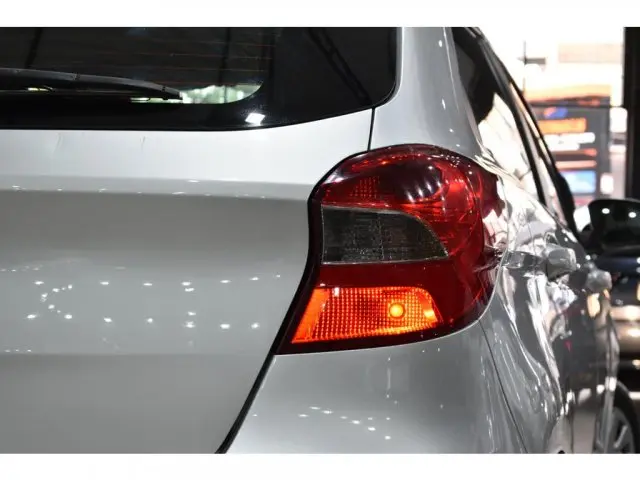 KA - 1.0 TI-VCT SE MANUAL