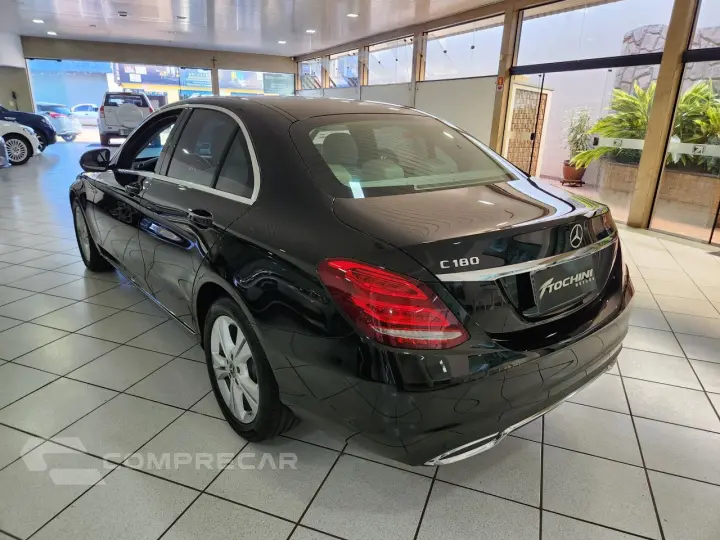 C 180 1.6 16V 4P CGI AVANTGARDE TURBO AUTOMÁTICO