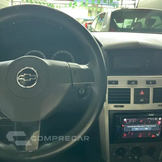 VECTRA 2.0 MPFI Expression 8V