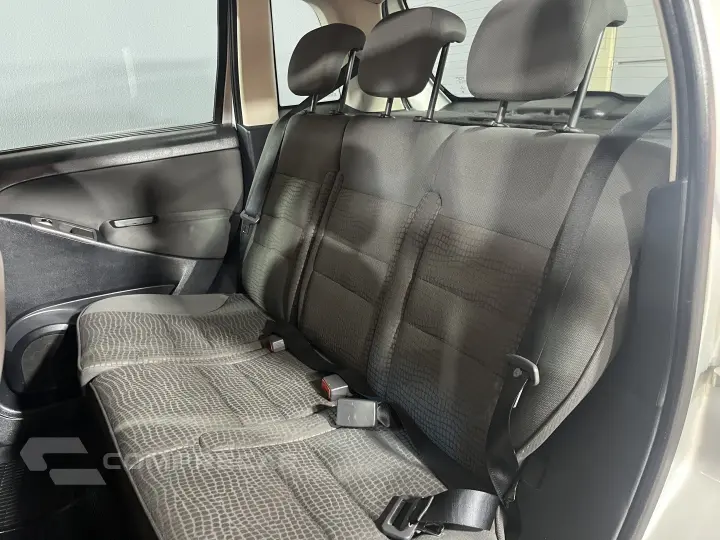 IDEA 1.8 MPI ADVENTURE 16V FLEX 4P MANUAL
