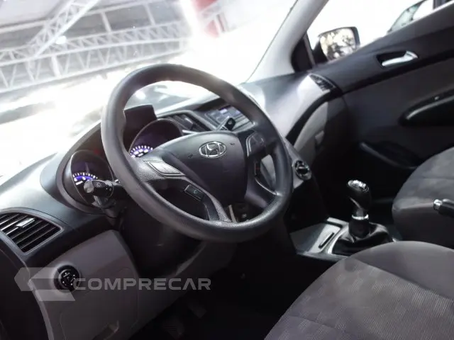 HB20S - 1.6 COMFORT PLUS 16V 4P MANUAL