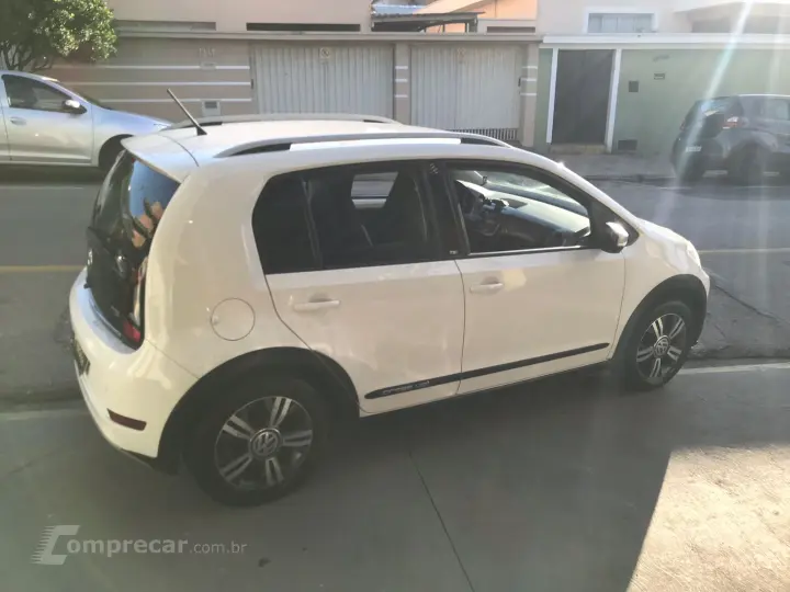 CROSS UP 1.0 TSI 12V