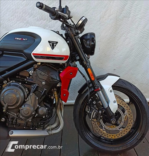 TRIDENT 660