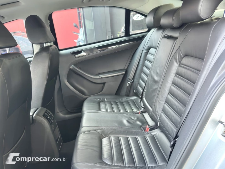 JETTA 2.0 TSI HIGHLINE 211CV GASOLINA 4P TIPTRONIC
