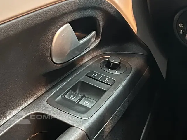 CROSS UP - 1.0 TSI 12V 4P MANUAL