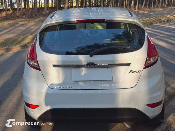 FIESTA 1.6 Titanium Hatch 16V