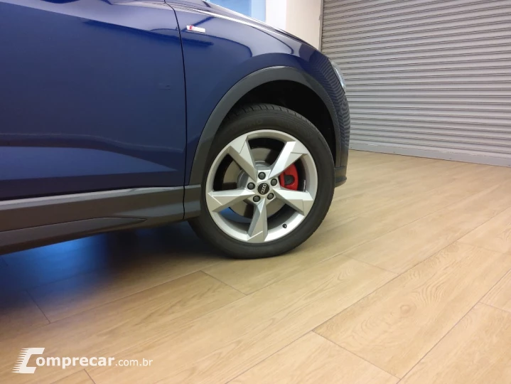 Q3 2.0 40 TFSI GASOLINA PERFORMANCE BLACK QUATTRO TIPTRONIC