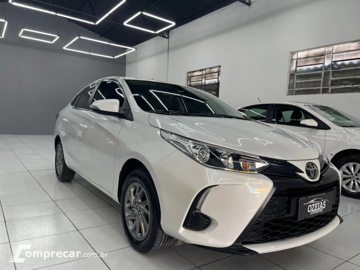 YARIS 1.5 16V Sedan XS Connect