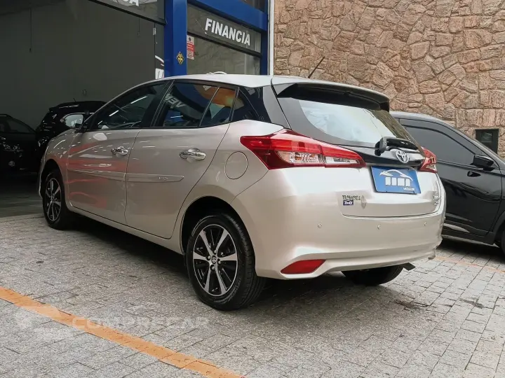 Yaris 1.5 16V Flex Sedan Xls Multidrive