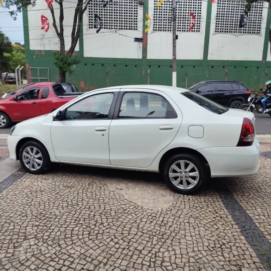 ETIOS X Plus Sedan 1.5 Flex 16V 4p Aut.