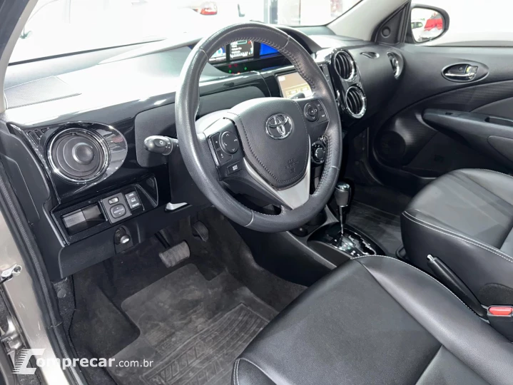 Étios Sedan XLS 1.5