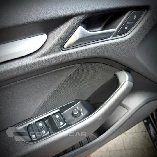 A1 1.4 TFSI Attraction 16V