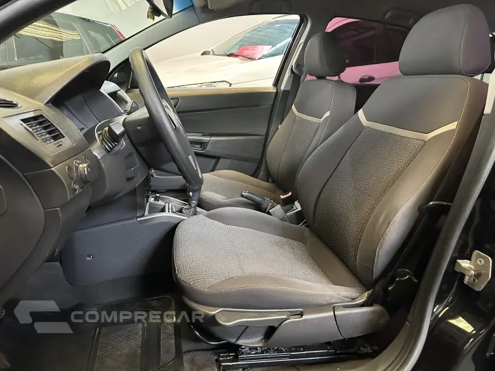VECTRA 2.0 MPFI Expression 8V
