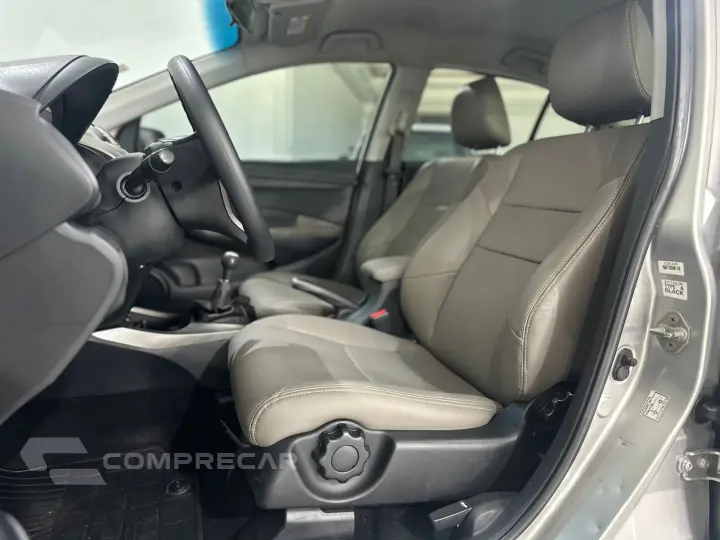 CITY 1.5 LX Sedan 16V