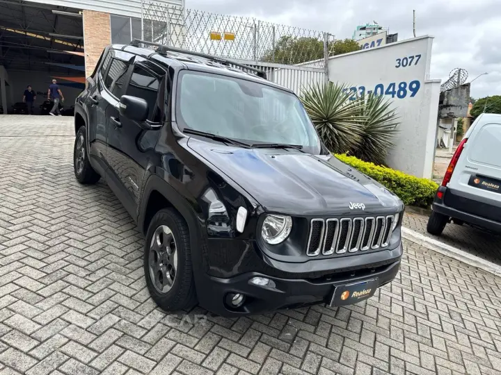 Renegade 1.8 4x2 Flex 16V Aut.