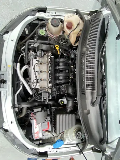 Volkswagen Voyage 1.6  Flex 8V 4P