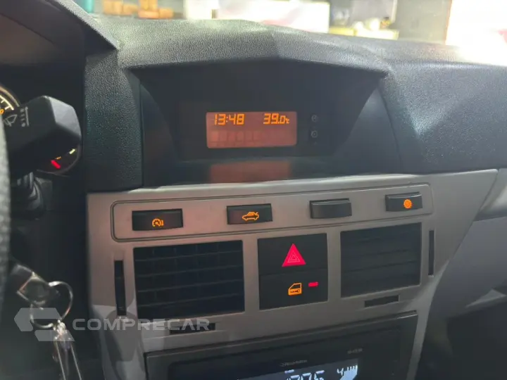 VECTRA 2.0 MPFI ELEGANCE 8V 140CV FLEX 4P AUTOMÁTICO