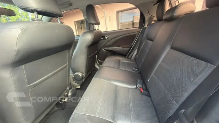 Etios Hatch 1.5 16V 4P FLEX PLATINUM AUTOMÁTICO