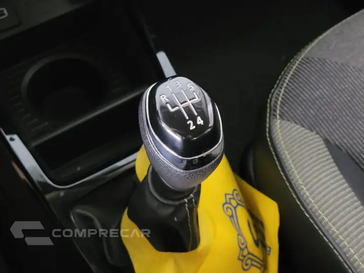 Kwid KWID OUTSIDER 1.0 Flex 12V 5p Mec.