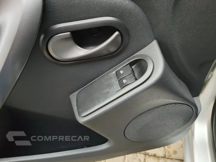 SANDERO 1.0 EXPRESSION 16V FLEX 4P MANUAL