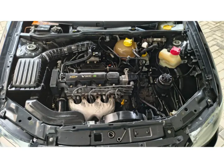 CLASSIC 1.0 MPFI LS 8V FLEX 4P MANUAL