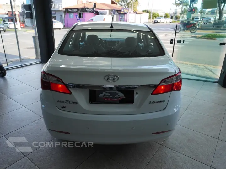 HB20S 1.6 COMFORT PLUS 16V FLEX 4P MANUAL