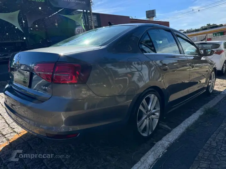 JETTA Highline 2.0 TSI 16V 4p Tiptronic