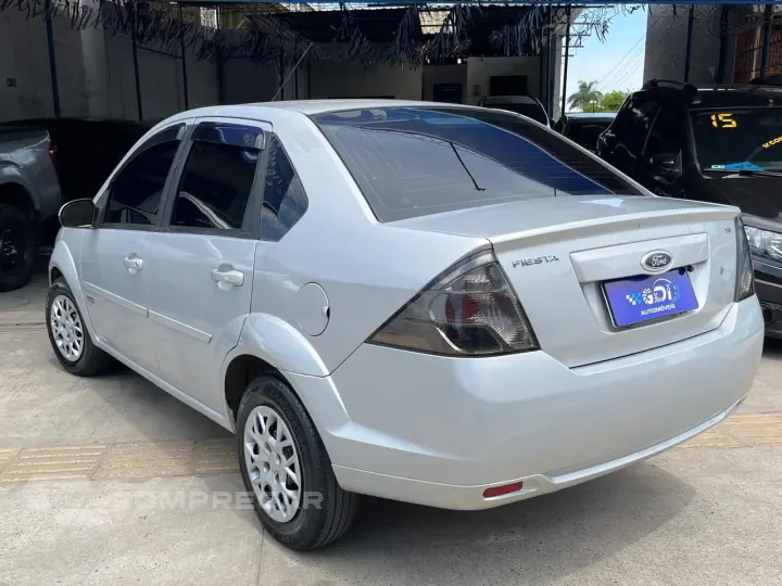 FIESTA 1.6 MPI Class Sedan 8V