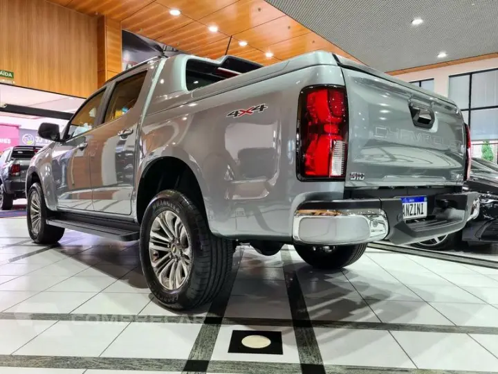 S10 HIGH COUNTRY DD4A CABINE DUPLA