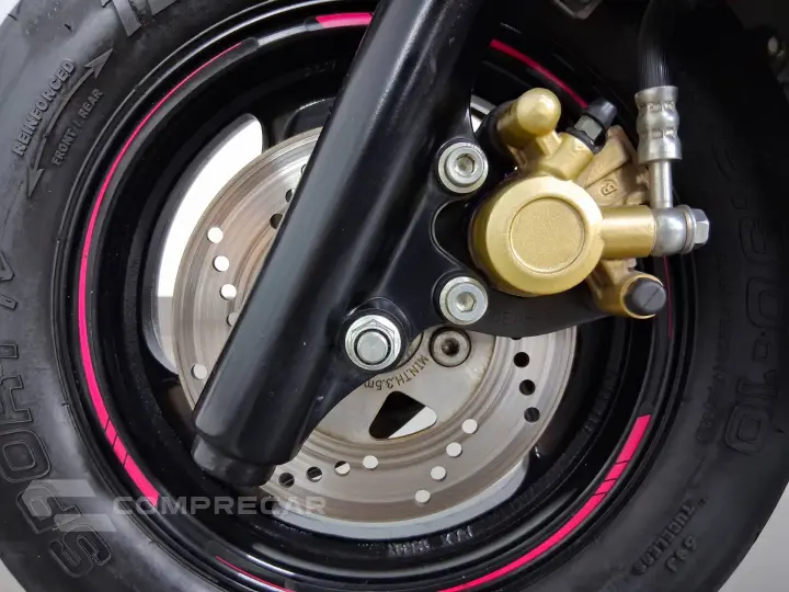 LINDY 125