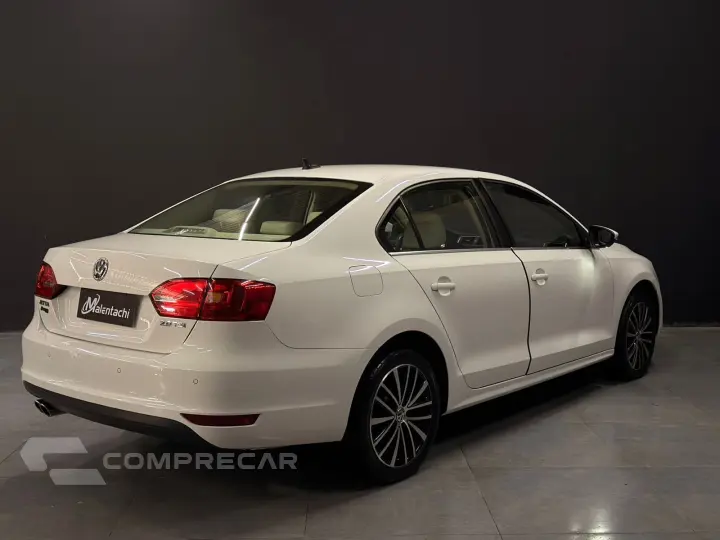 JETTA 2.0 TSI HIGHLINE 200CV GASOLINA 4P TIPTRONIC